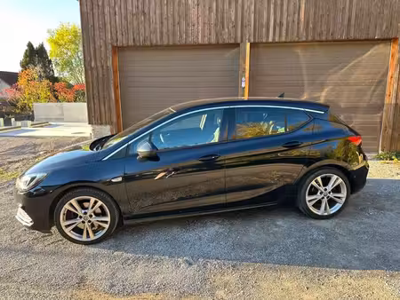 Opel Astra 1.6 200 Ultimate