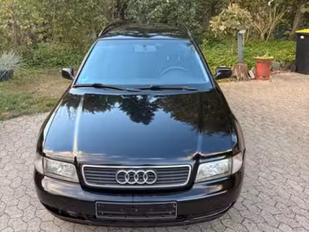 Audi A4 1.8 125