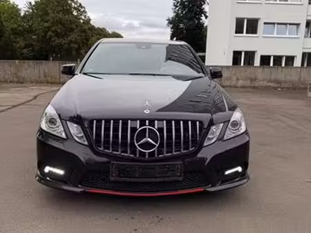 Mercedes-Benz Classe E E 250 211