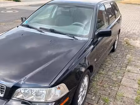 Volvo V40 1.6 105