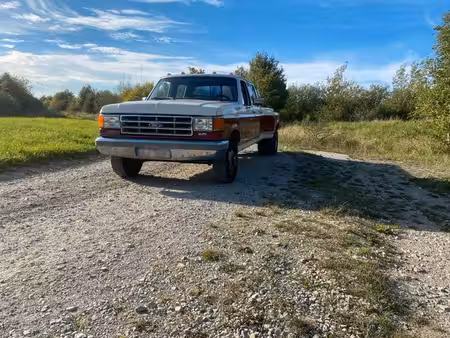 Ford F350 V8 7.5 Lariat
