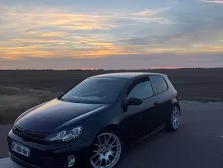 Volkswagen Golf GTI 2.0 TSI 210