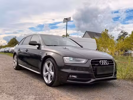 Audi A4 2.0 TDI 177 S line quattro