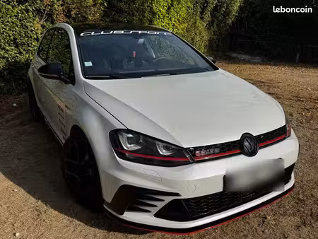 Volkswagen Golf GTI 2.0