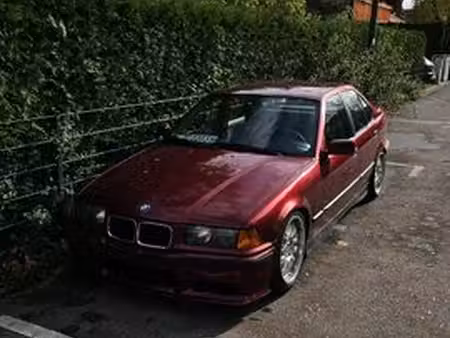BMW Série 3 318i 1.8