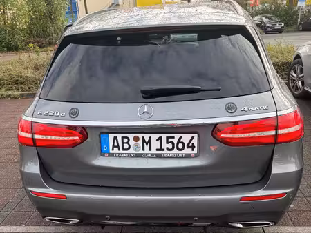 Mercedes-Benz Classe E E 220 2.0 194 AMG Line