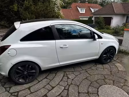 Opel Corsa 1.4 101 Color Edition