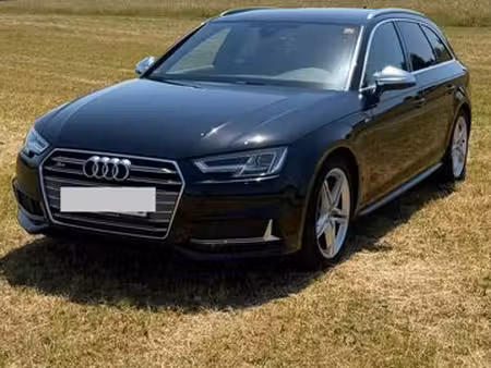 Audi A4 S4 V6 3.0 TFSI 354 quattro