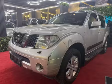 Nissan Pathfinder 2.5 dCi 174 Confort 4x4