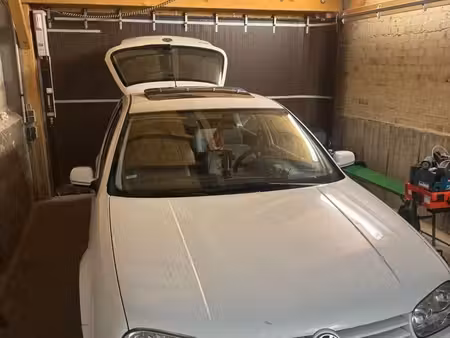 Volkswagen Golf 1.6 75