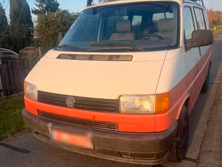 Volkswagen Transporter T5 1.9 75